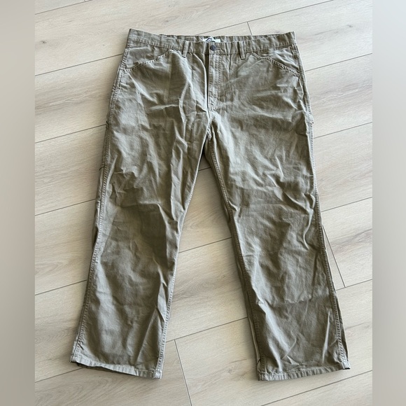 Blue Mountain Utility Fit Men's Pants 44x32 brown khaki excellent condition - Picture 1 of 5